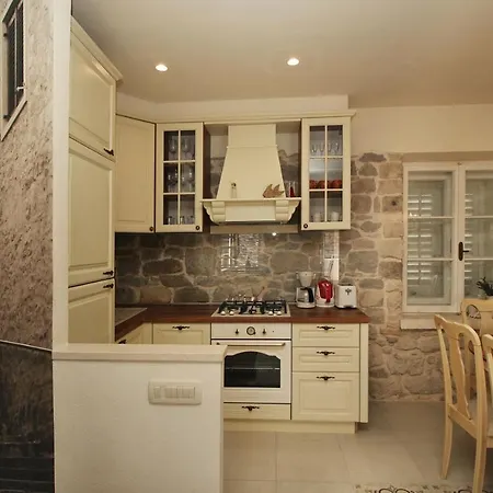 Kaeli A House In Center Of Holiday home *